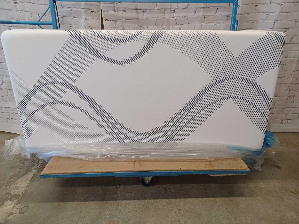Tempur-Pedic Sense Medium 10 Inch Mattress - Twin XL - Gallery Image 3